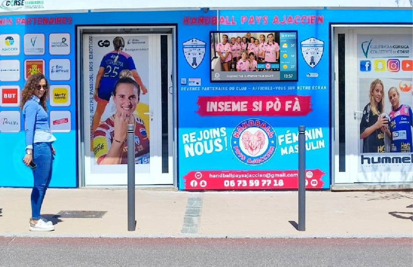 Ecran affichage dynamique club sportif