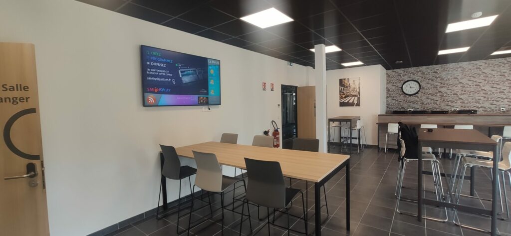 Écrans et communication interne : comment l’affichage digital améliore l’information en entreprise